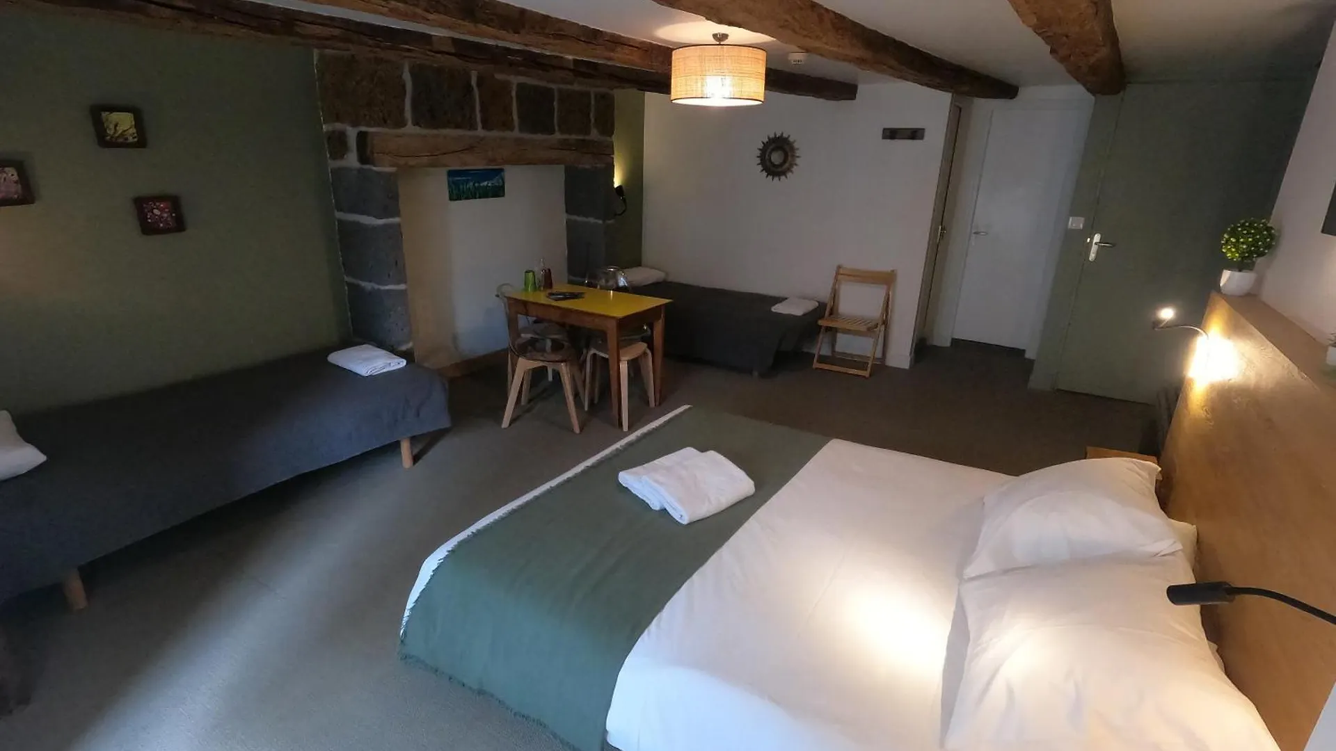 La Maison - Hotel & Gite ラギオール 0*,